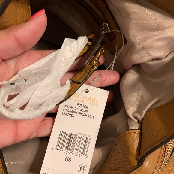 Michael Kors Fulton Shoulder Bag - Picture 11 of 14